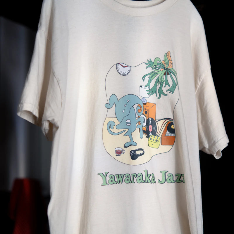 Room Tee（Ivory）のプリントを近くで